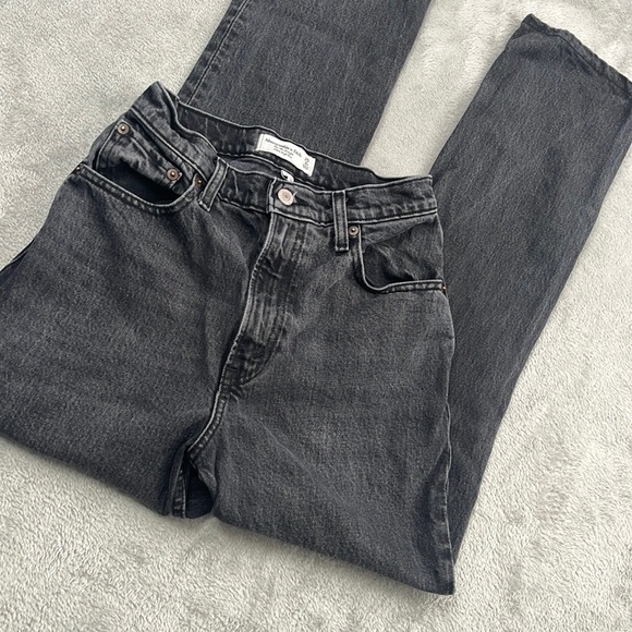 Abercrombie & Fitch Denim - Abercrombie & Fitch 25, 0 Short Curve Love Gray , Charcoal Black 90s Straight HR